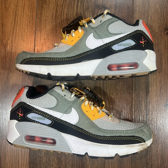 Nike air max 90 size 3.5y - Picture 3 of 7